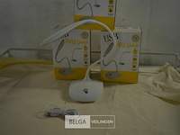 3 usb tafellamp white led - afbeelding 1 van  2