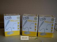 3 usb tafellamp - afbeelding 1 van  2