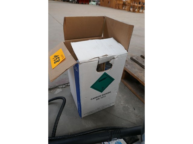 3 vaten carbon dioxide - afbeelding 1 van  3