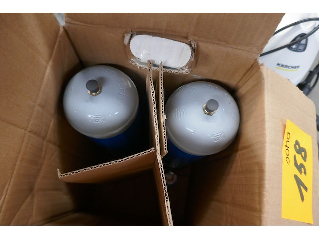 3 vaten carbon dioxide - afbeelding 3 van  3