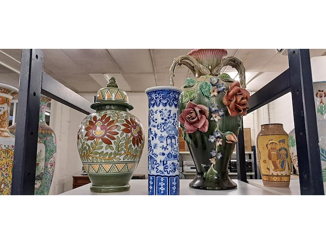 3 vazen - afbeelding 1 van  1