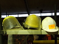 3 veiligheidshelmen - afbeelding 1 van  1