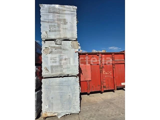 3 vergrendelende celblokpallets - afbeelding 2 van  4