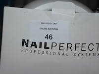 3 verrekijkers, bloeddrukmeter omron m7, luchtbevochtiger, nagellamp - afbeelding 3 van  8