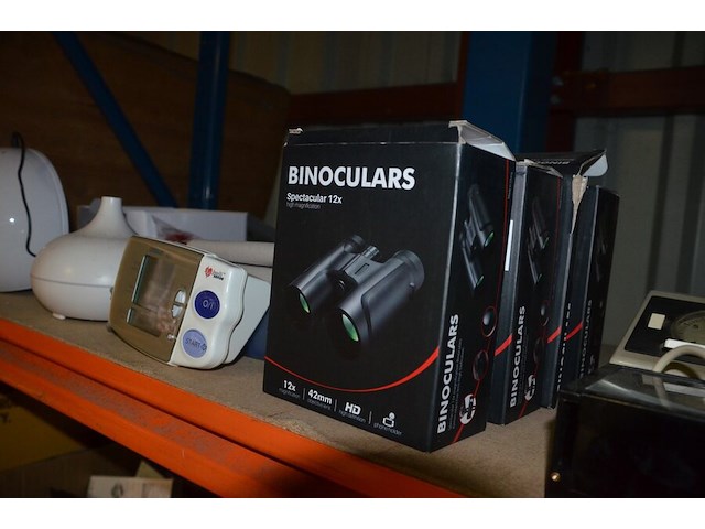 3 verrekijkers, bloeddrukmeter omron m7, luchtbevochtiger, nagellamp - afbeelding 6 van  8