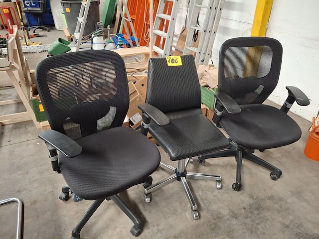 3 verrijdbare verstelbare bureaustoelen - afbeelding 1 van  2
