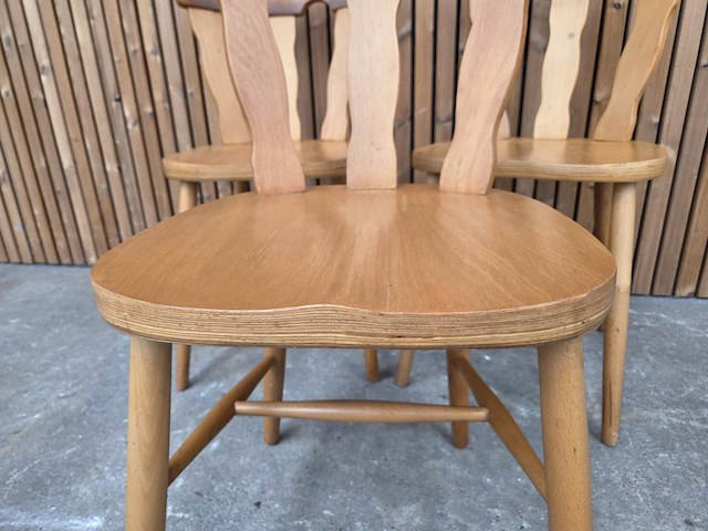 3 vintage houten keukenstoelen - afbeelding 5 van  5