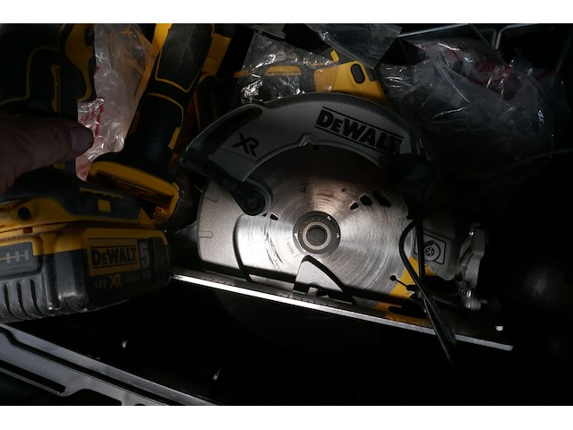 3 werkmachines dewalt - afbeelding 5 van  5