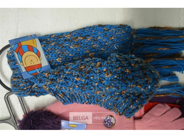 3 wintersetjes jongens, 3 wintersetjes meisje - afbeelding 3 van  3