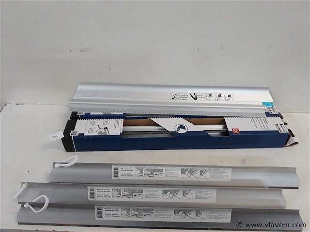 3 x behanglat + 3 x set behanglat + aandruklat inox - afbeelding 1 van  2