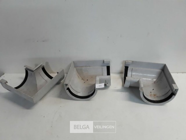 3 x binnenhoek 125mm licht grijs pvc regenafvoer - afbeelding 2 van  3