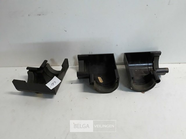 3 x binnenhoek 80mm bruin pvc regenafvoer - afbeelding 2 van  3