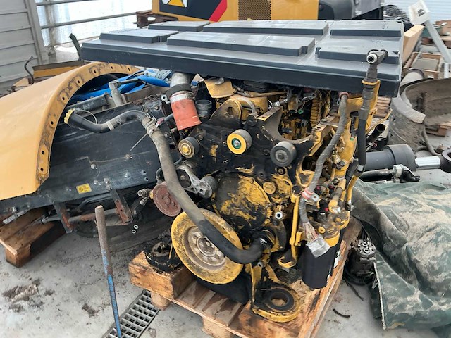 3 x caterpillar 972m shovel voor opmaak of onderdelen - afbeelding 41 van  57