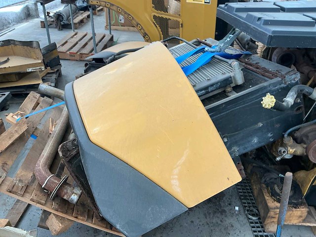 3 x caterpillar 972m shovel voor opmaak of onderdelen - afbeelding 43 van  57