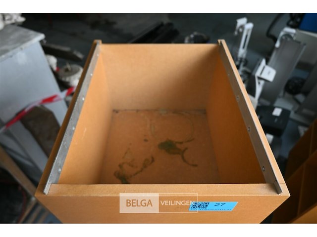 3 x houten kast op wielen - afbeelding 4 van  5