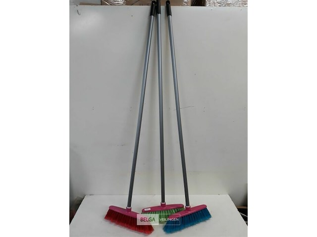 3 x keerborstel zachte pvc haren met steel - afbeelding 1 van  3