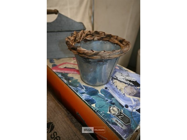 3 x metalen decoratie / bloempot - afbeelding 3 van  4