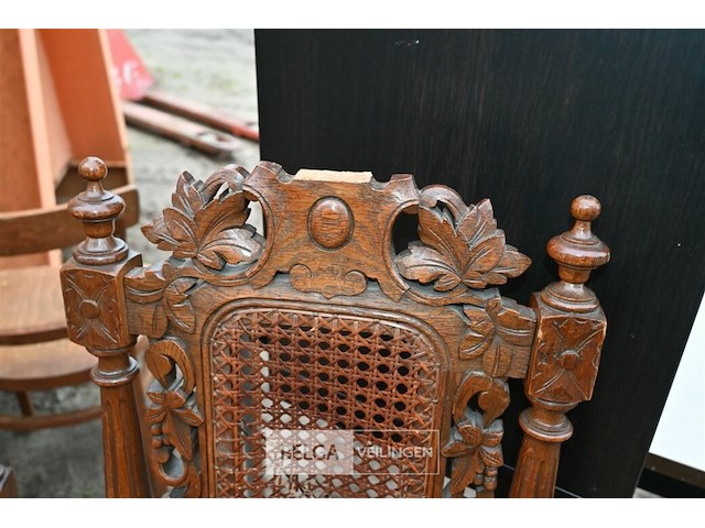 3 x oude houten stoel - afbeelding 1 van  6