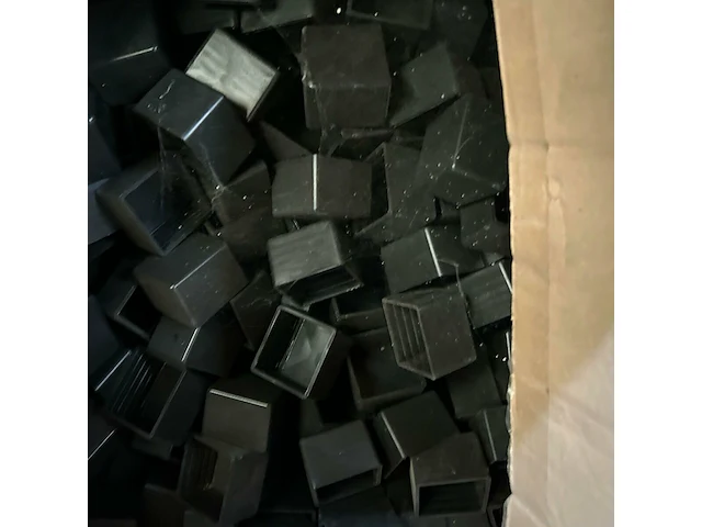 3 x pallet met vastzetmateriaal - afbeelding 2 van  11