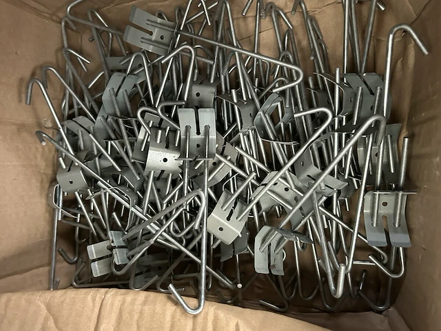 3 x pallet met vastzetmateriaal - afbeelding 10 van  11