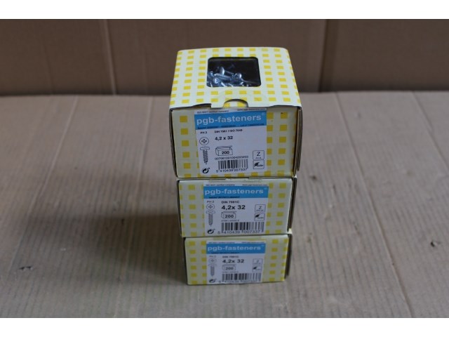 3 x pgbfast plaatschroef din 7981c-h ø4,20x32 zn/200 - afbeelding 1 van  3