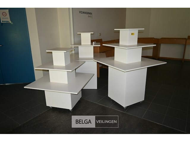 3 x presentatierek op wielen - afbeelding 1 van  7