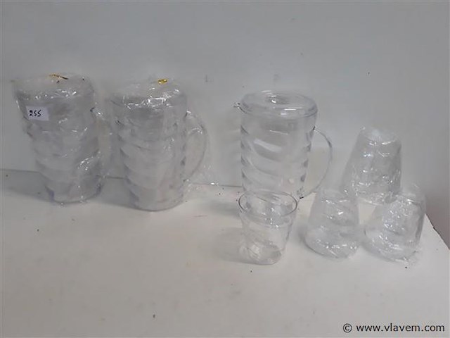 3 x schenkkan 1 l met 4 bekers - afbeelding 1 van  2