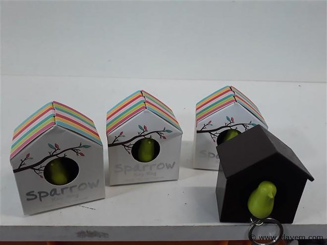 3 x sleutelhanger in vogelhuisje 1 stuks met fluitje - afbeelding 1 van  2