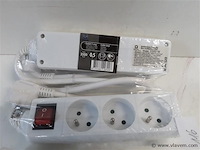 3 x stekkerblok 3 v met schakelaar - afbeelding 2 van  2