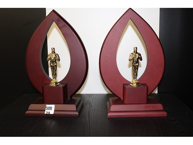 3 x trofee - afbeelding 1 van  4