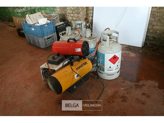 3 x verwarmingstoestel + gasflessen - afbeelding 1 van  5