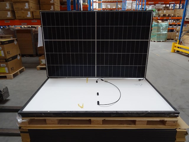 3 x zonnepaneel trina 400 batch 2 (1.200 wp) - afbeelding 1 van  4