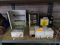 3 zekeringskasten en 5 verdeeldozen - afbeelding 1 van  6