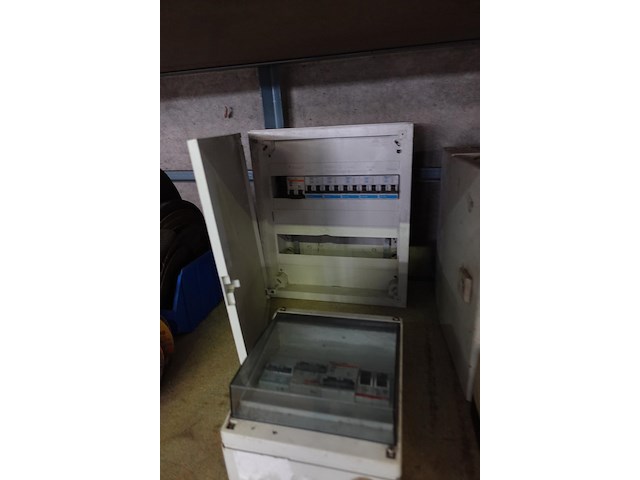 3 zekeringskasten en 5 verdeeldozen - afbeelding 6 van  6