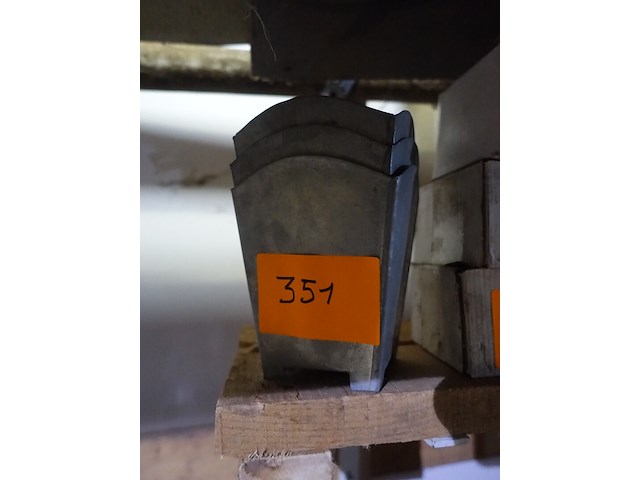 3 zinken plantenbakjes - afbeelding 1 van  2