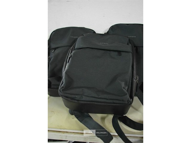3 zwarte rugzakken - afbeelding 2 van  3