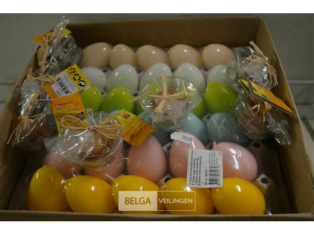 ±30 deco paaskaarsen en ±12 deco kaarsen - afbeelding 3 van  3