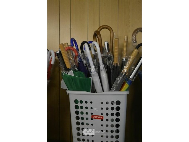 ±30 div. soorten paraplu`s - afbeelding 2 van  3