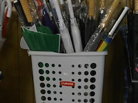 ±30 div. soorten paraplu`s - afbeelding 1 van  3