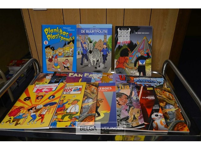 ±30 div stripverhalen - afbeelding 1 van  18