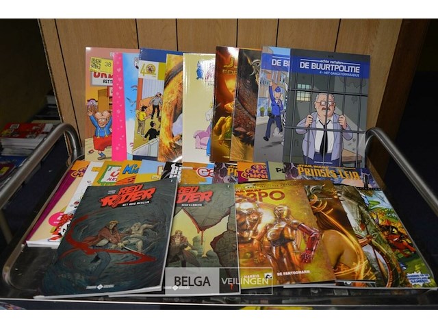 ±30 div stripverhalen - afbeelding 1 van  16