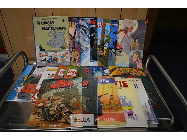 ±30 div stripverhalen - afbeelding 1 van  6