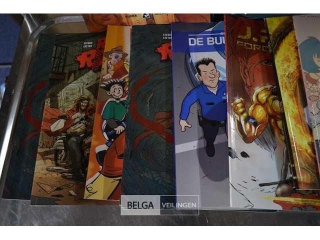 ±30 div stripverhalen - afbeelding 4 van  5