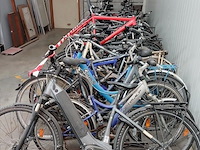30 diverse fietsen - afbeelding 1 van  1