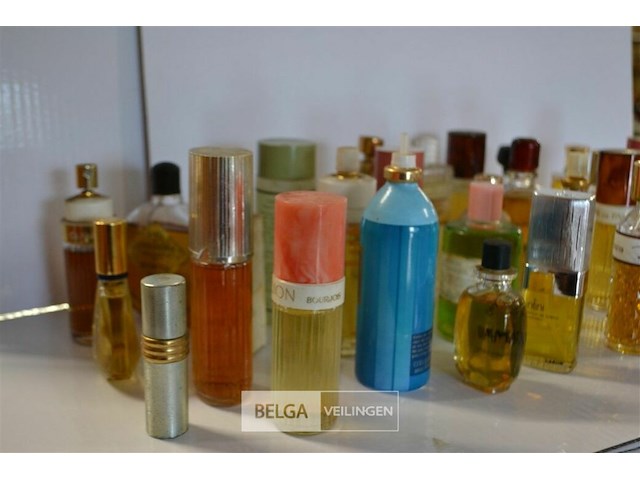 ±30 diverse vintage parfum - afbeelding 2 van  6