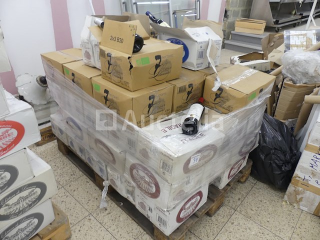 30 dozen van 6 flessen château de lisennes rode wijn - afbeelding 3 van  6