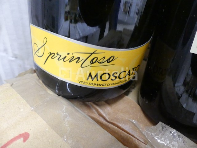 30 dozen van 6 flessen wijn en mousserende wijn - afbeelding 8 van  11