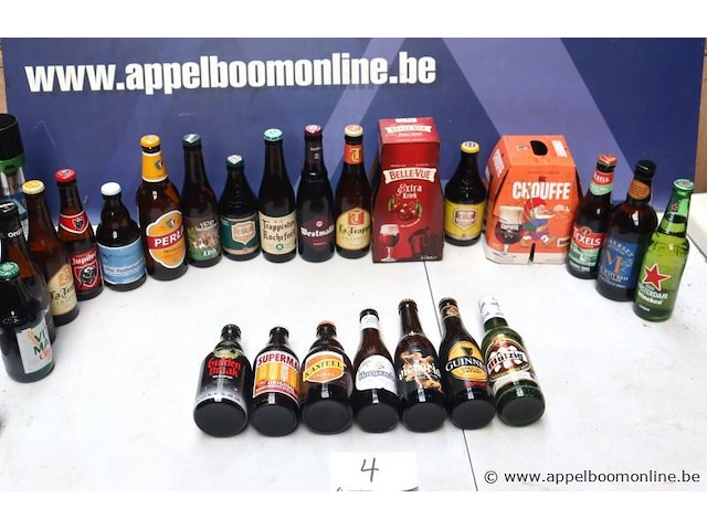 30 flesjes diverse bieren - afbeelding 1 van  4