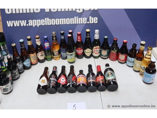 30 flesjes diverse bieren - afbeelding 1 van  4
