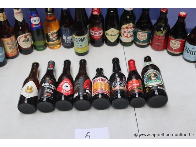 30 flesjes diverse bieren - afbeelding 2 van  4